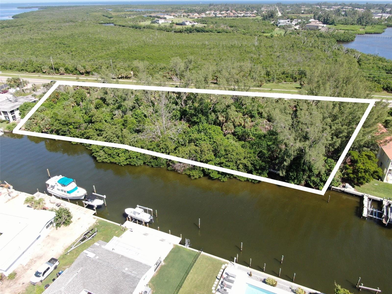 Photo of 10005 W MANATEE AVENUE BRADENTON FL 34209