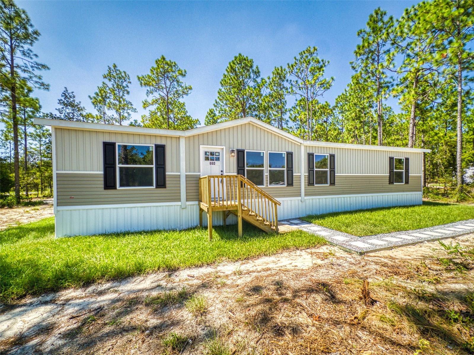 Photo of 660 NE 131 AVENUE WILLISTON FL 32696