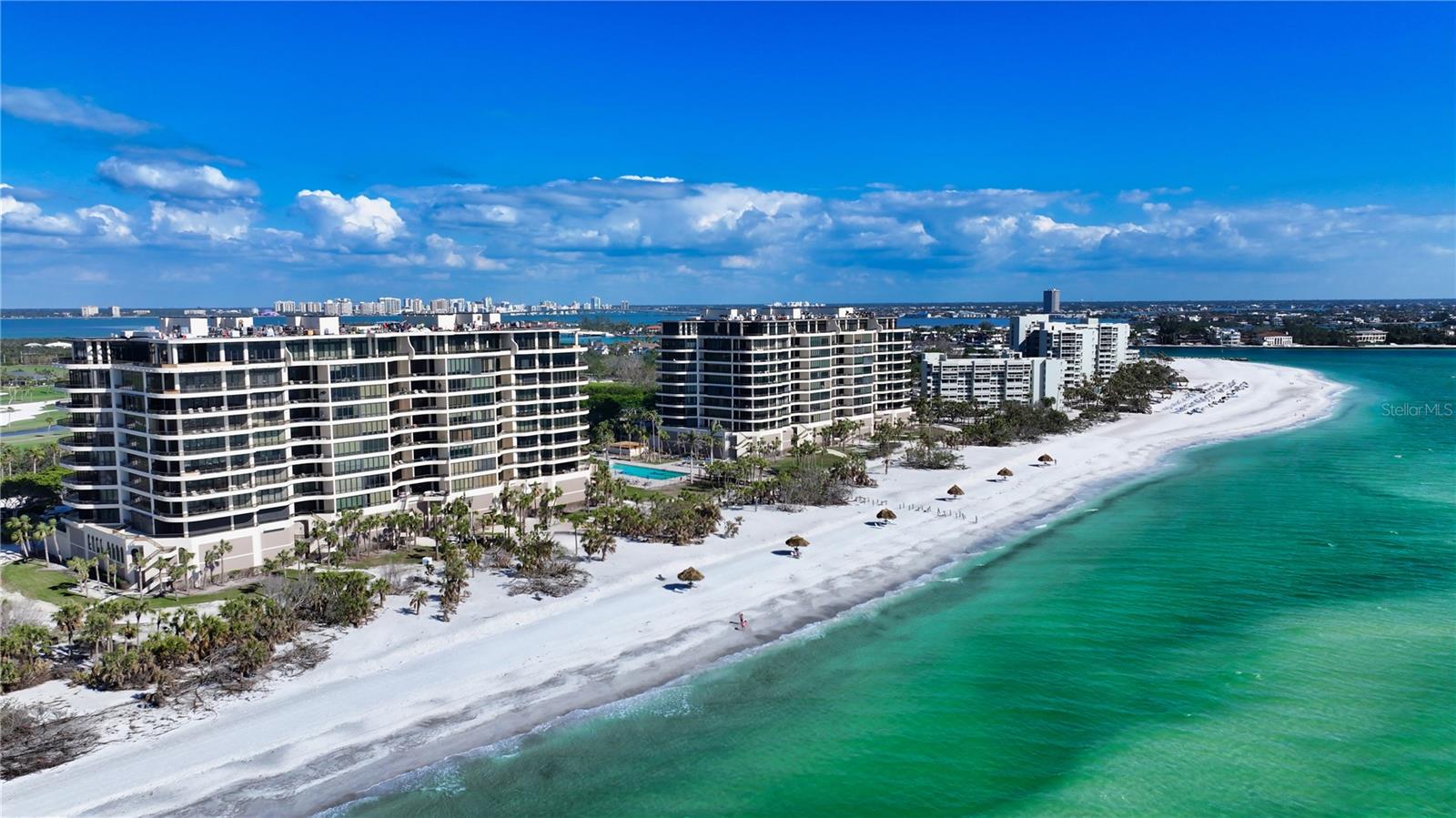 Photo of 435 L AMBIANCE DRIVE #L807 LONGBOAT KEY FL 34228