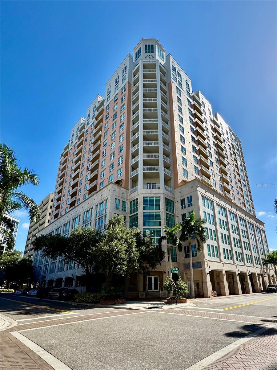 Photo of 1350 MAIN STREET #1501 SARASOTA FL 34236