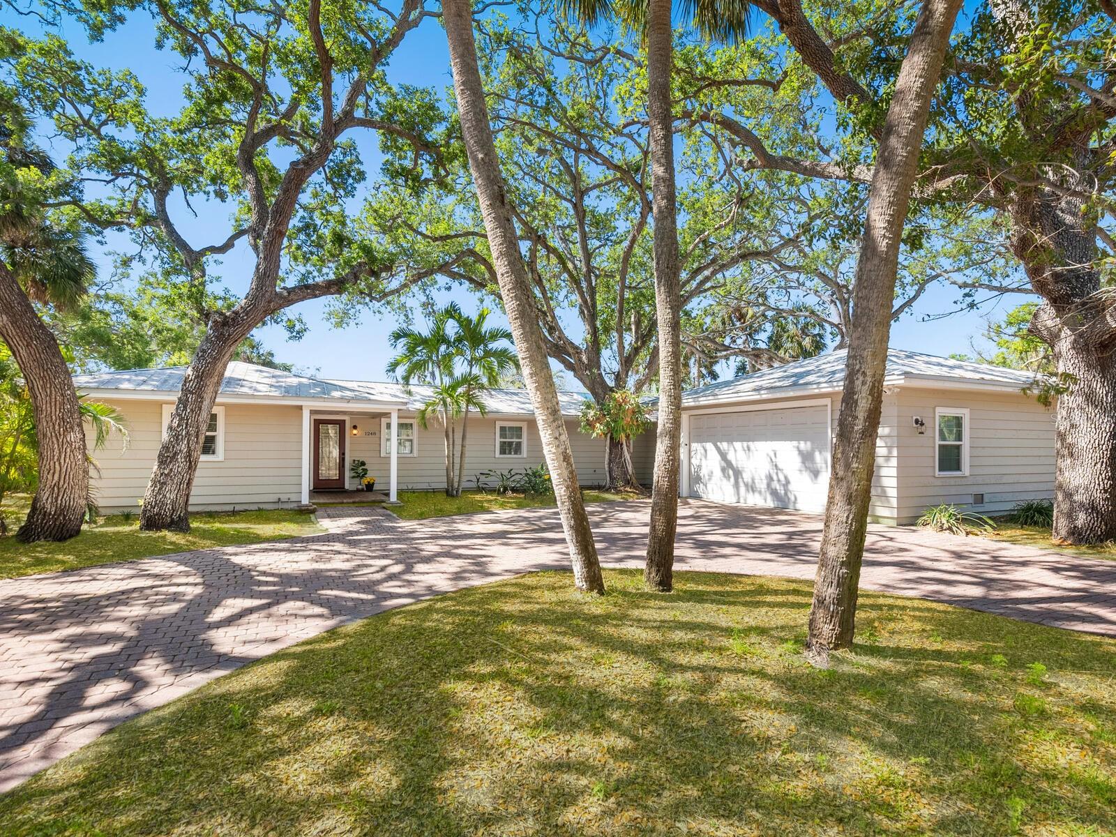 Photo of 1248 NORTHPORT DRIVE SARASOTA FL 34242