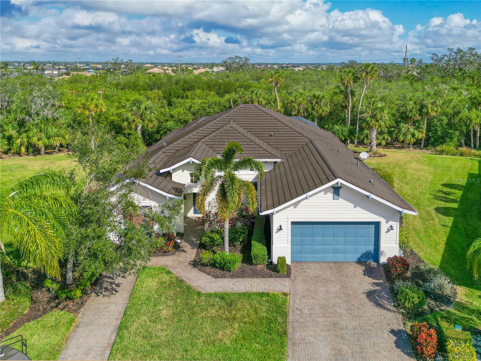 Photo of 931 MANGROVE EDGE COURT BRADENTON FL 34208