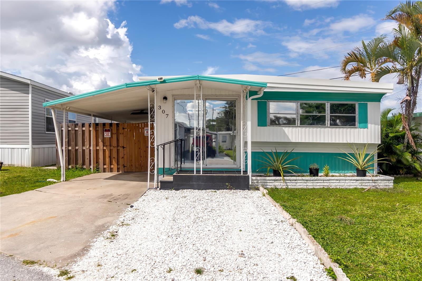 Photo of 307 52ND AVENUE DRIVE BRADENTON FL 34207