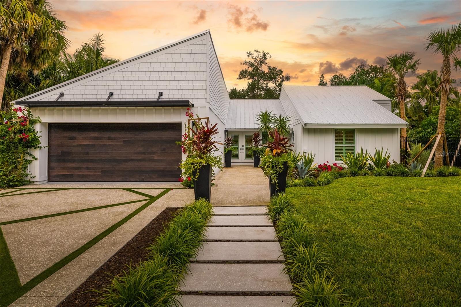 Photo of 1705 FIELD ROAD SARASOTA FL 34231