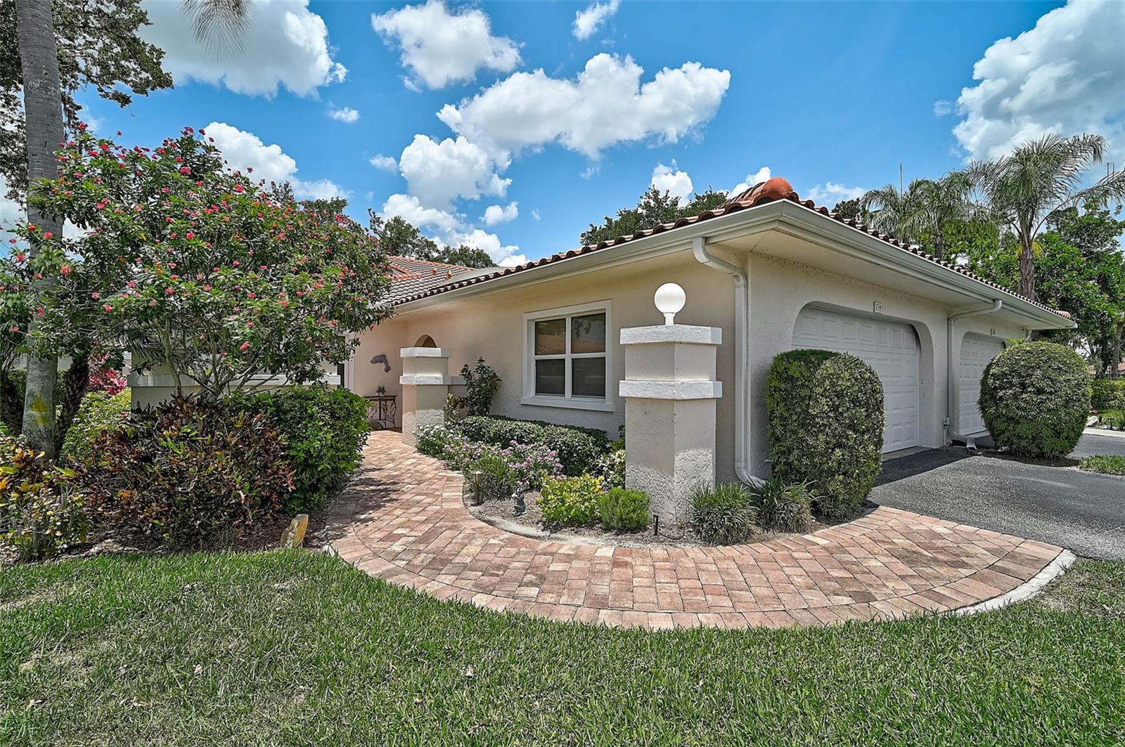 Photo of 7341 GOLF POINTE CIRCLE SARASOTA FL 34243