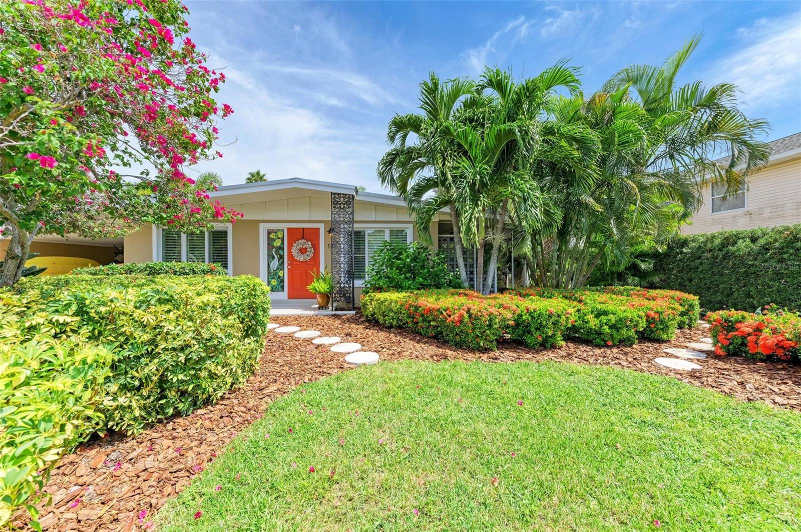 Photo of 136 CRESCENT DR ANNA MARIA FL 34216