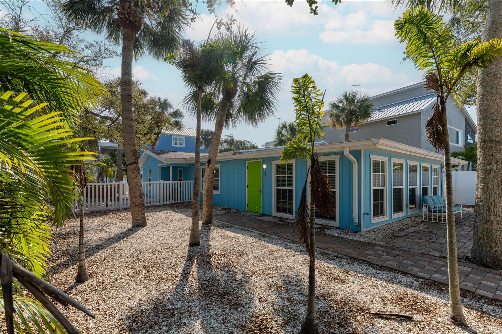 Photo of 604 AVENIDA DE MAYO SARASOTA FL 34242