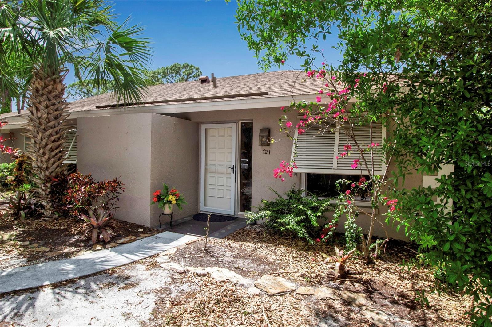 Photo of 721 N JEFFERSON AVENUE #721 SARASOTA FL 34237