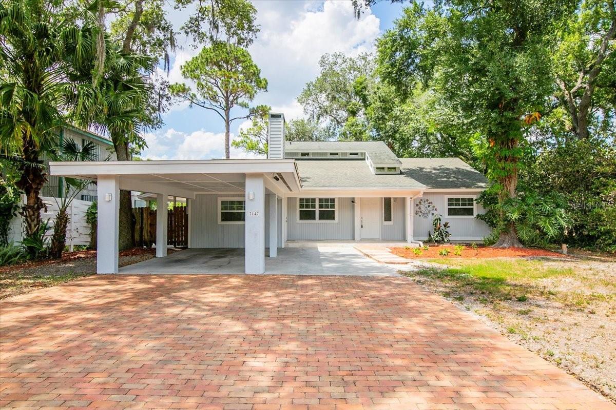 Photo of 7147 LAGO STREET SARASOTA FL 34241