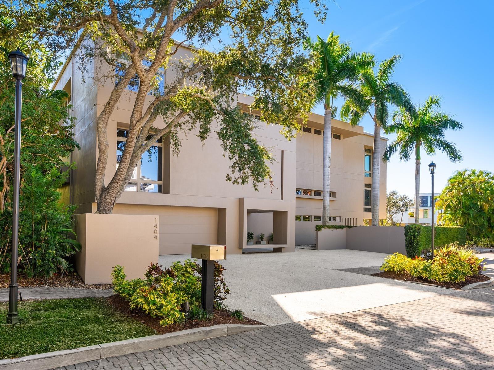 Photo of 1404 KENILWORTH STREET SARASOTA FL 34231