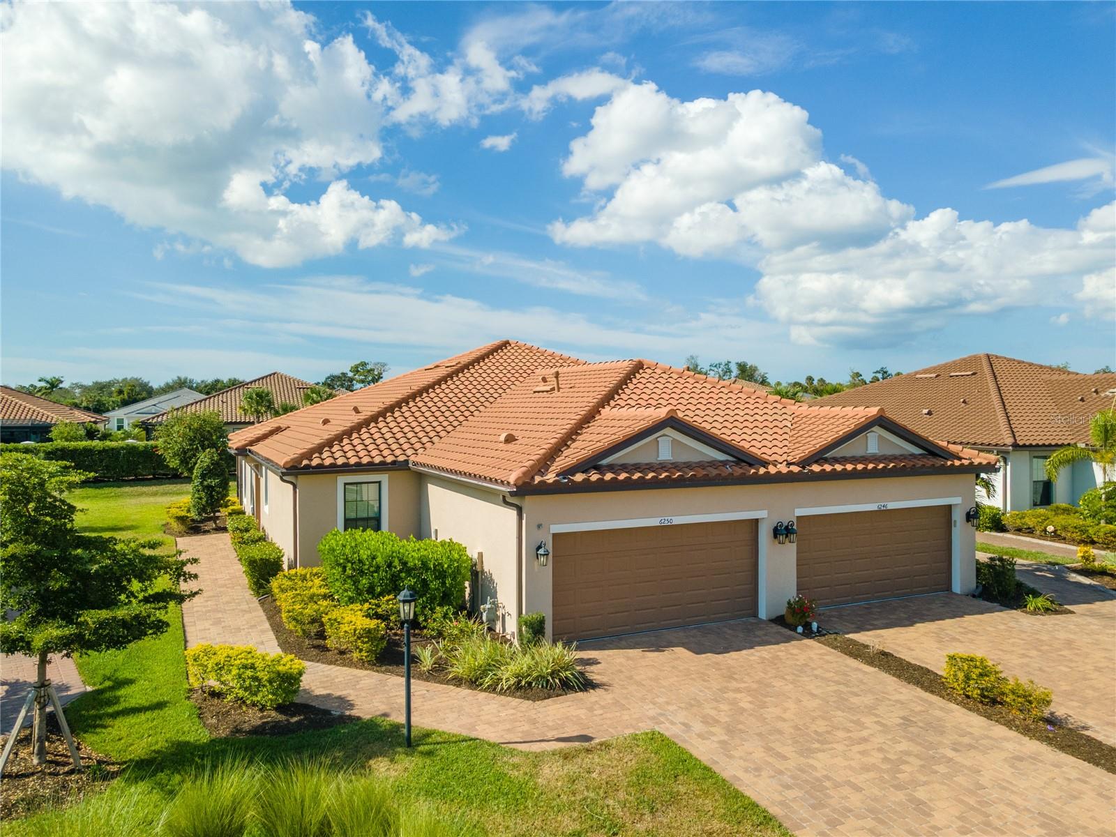 Photo of 6250 PLATEAU COURT BRADENTON FL 34203