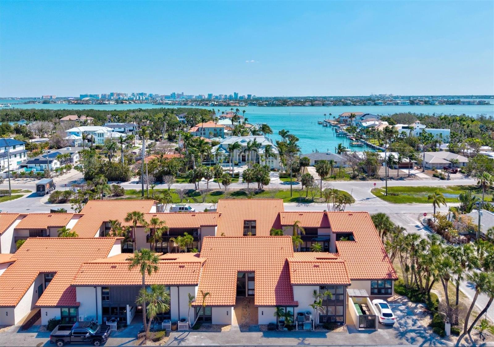 Photo of 800 S BLVD OF THE PRESIDENTS #3 SARASOTA FL 34236