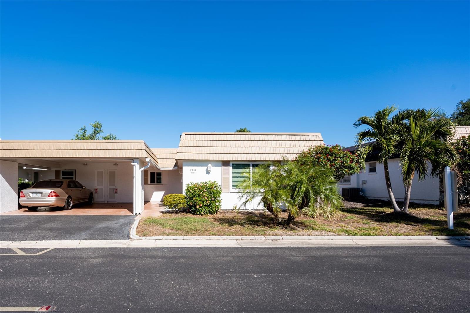 Photo of 2305 RIVERBLUFF PARKWAY #V256 SARASOTA FL 34231