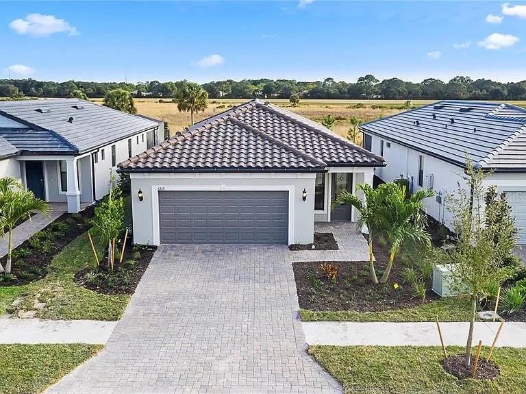 Photo of 6319 CRESTED EAGLE LANE NOKOMIS FL 34275