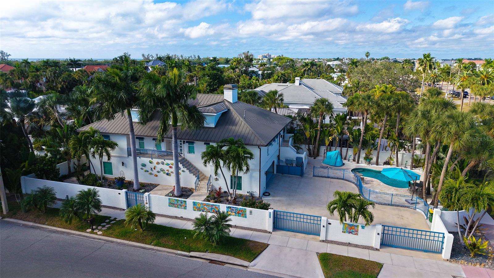 Photo of 345 MADISON DRIVE SARASOTA FL 34236