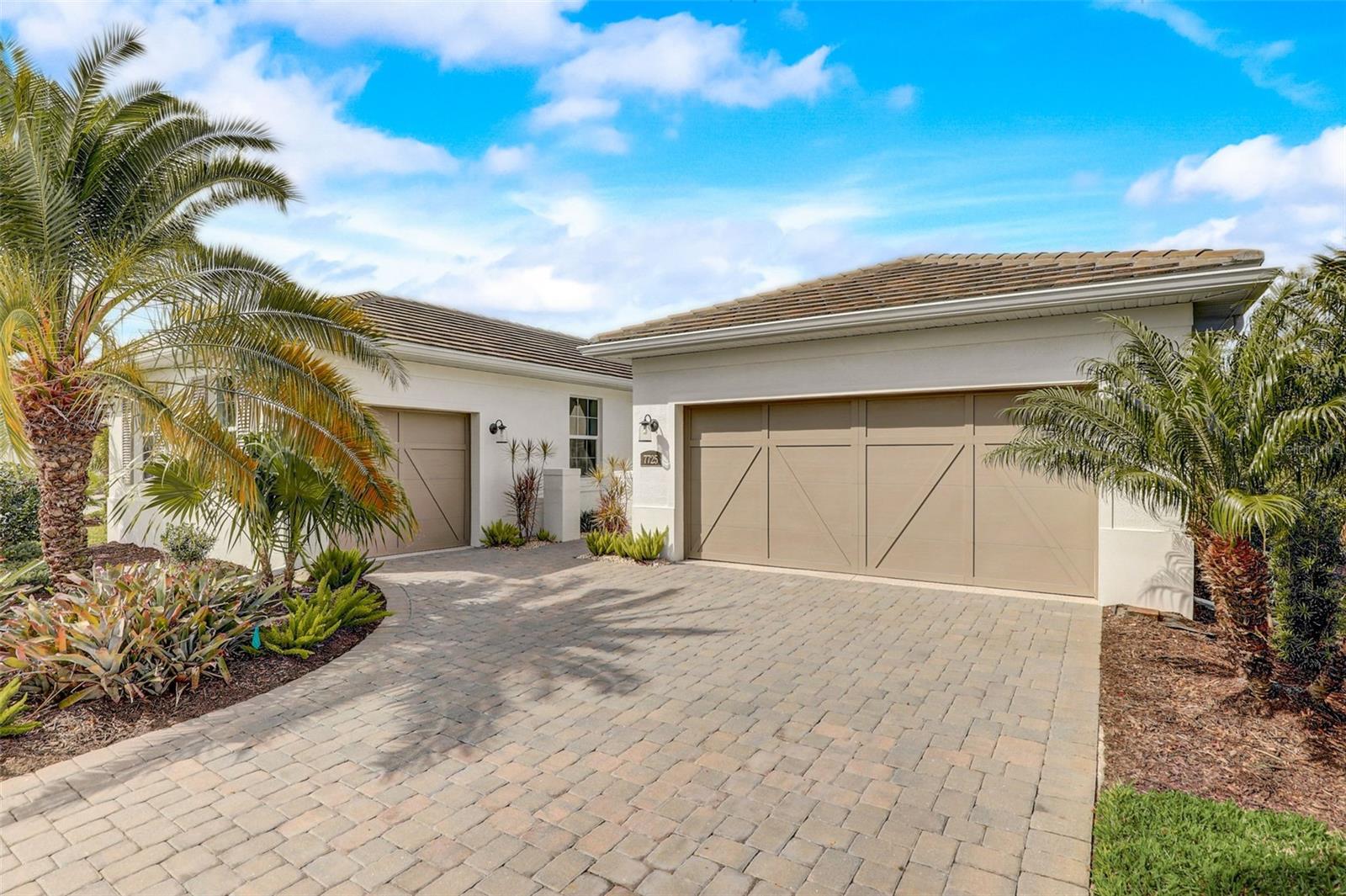 Photo of 7725 SANDHILL LAKE DRIVE SARASOTA FL 34241