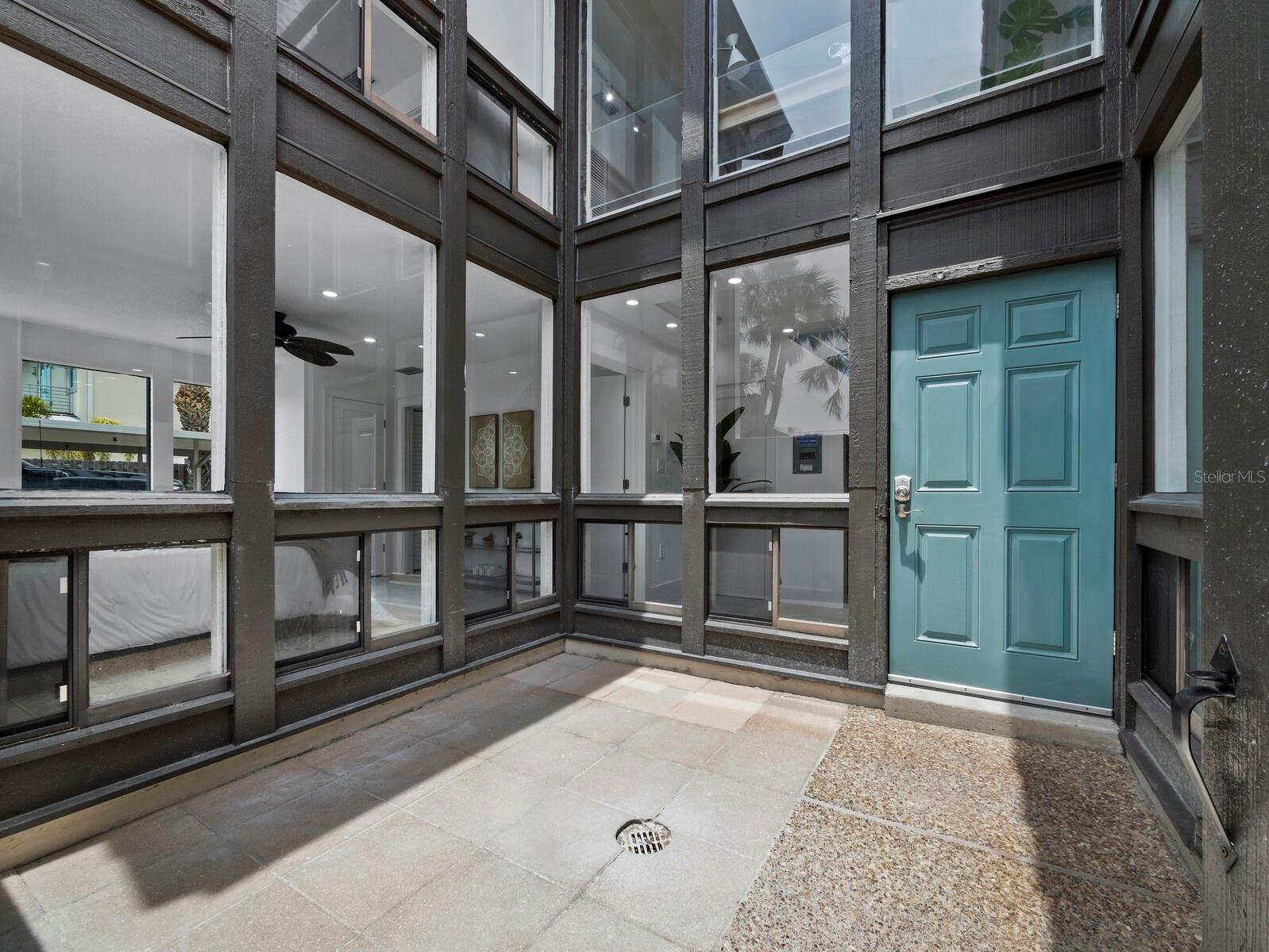 Photo of 800 S BLVD OF THE PRESIDENTS #19 SARASOTA FL 34236