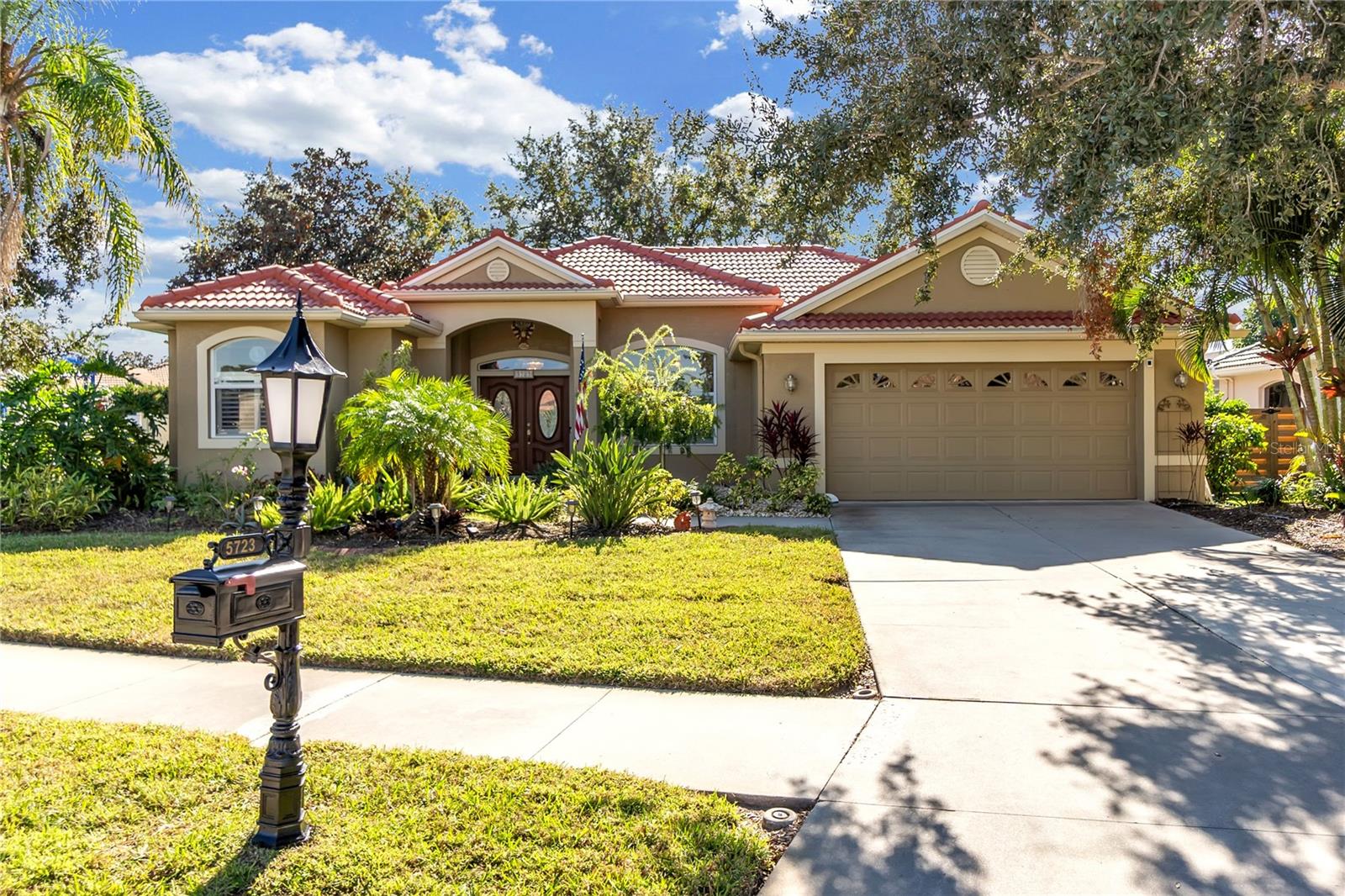 Photo of 5723 EASTWIND DRIVE SARASOTA FL 34233