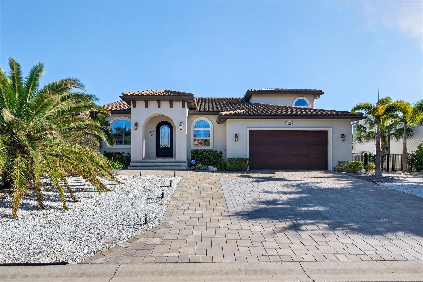 Photo of 562 RANGER LANE LONGBOAT KEY FL 34228