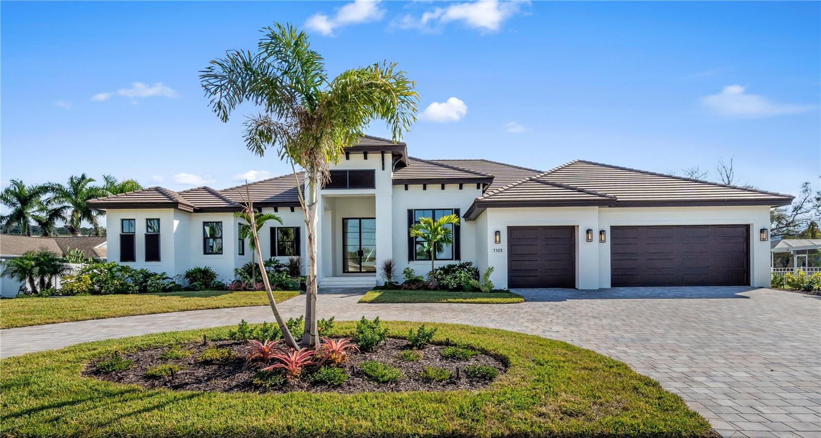 Photo of 7125 WESTMORELAND DRIVE SARASOTA FL 34243