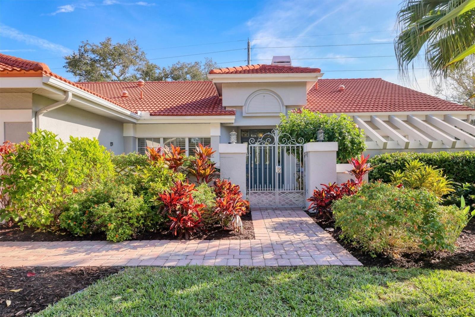 Photo of 4305 HIGHLAND OAKS CIRCLE SARASOTA FL 34235
