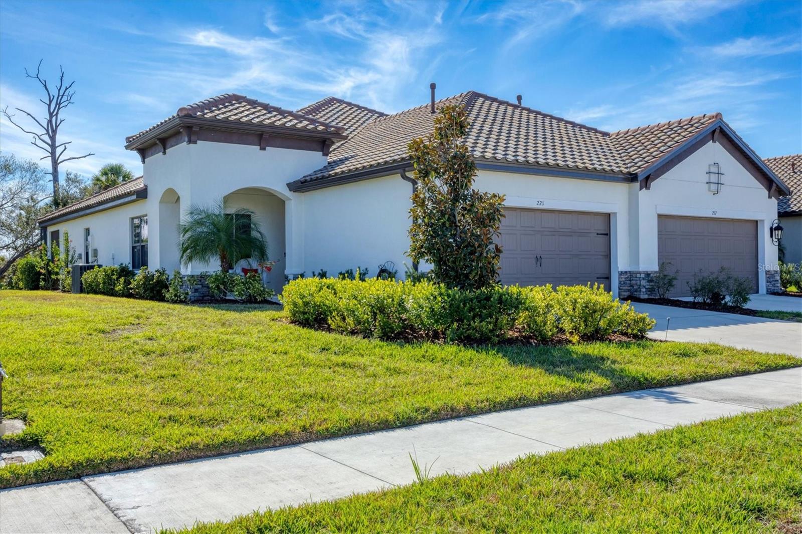 Photo of 221 PALIDORO CIRCLE NOKOMIS FL 34275