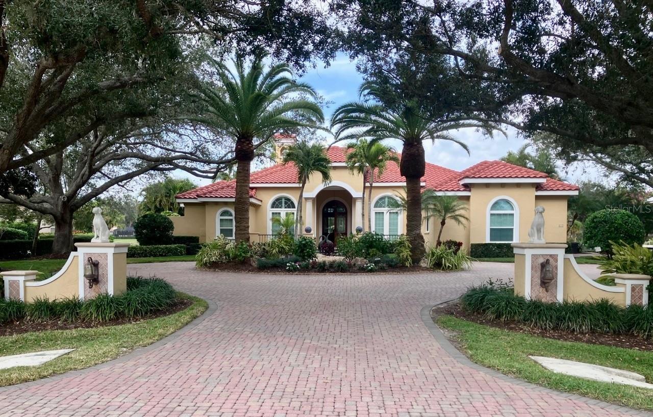 Photo of 433 E MACEWEN DRIVE OSPREY FL 34229