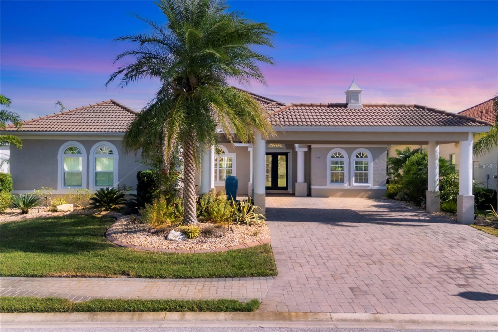 Photo of 575 FORE DRIVE BRADENTON FL 34208