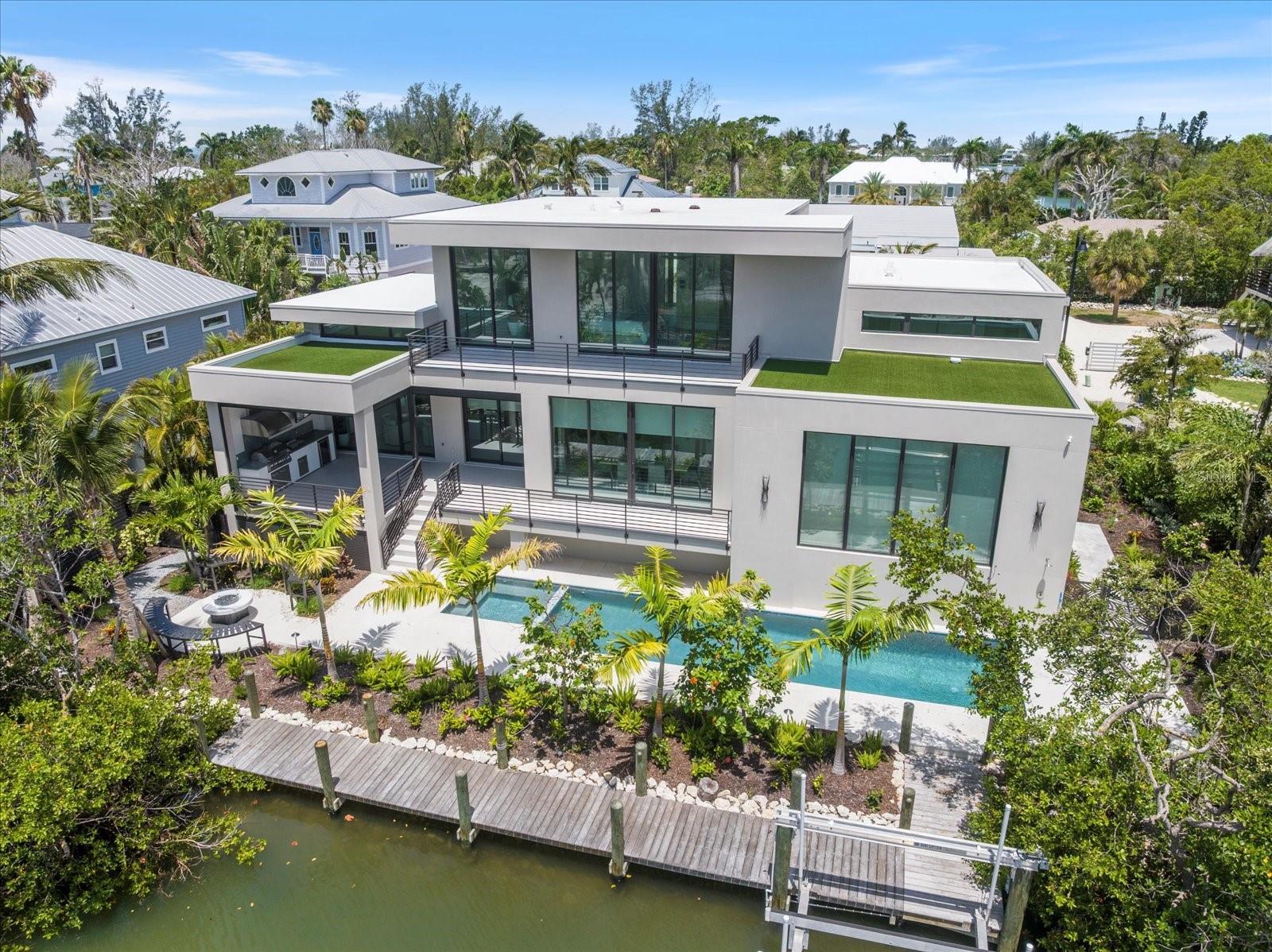 Photo of 590 DE NARVAEZ DRIVE LONGBOAT KEY FL 34228