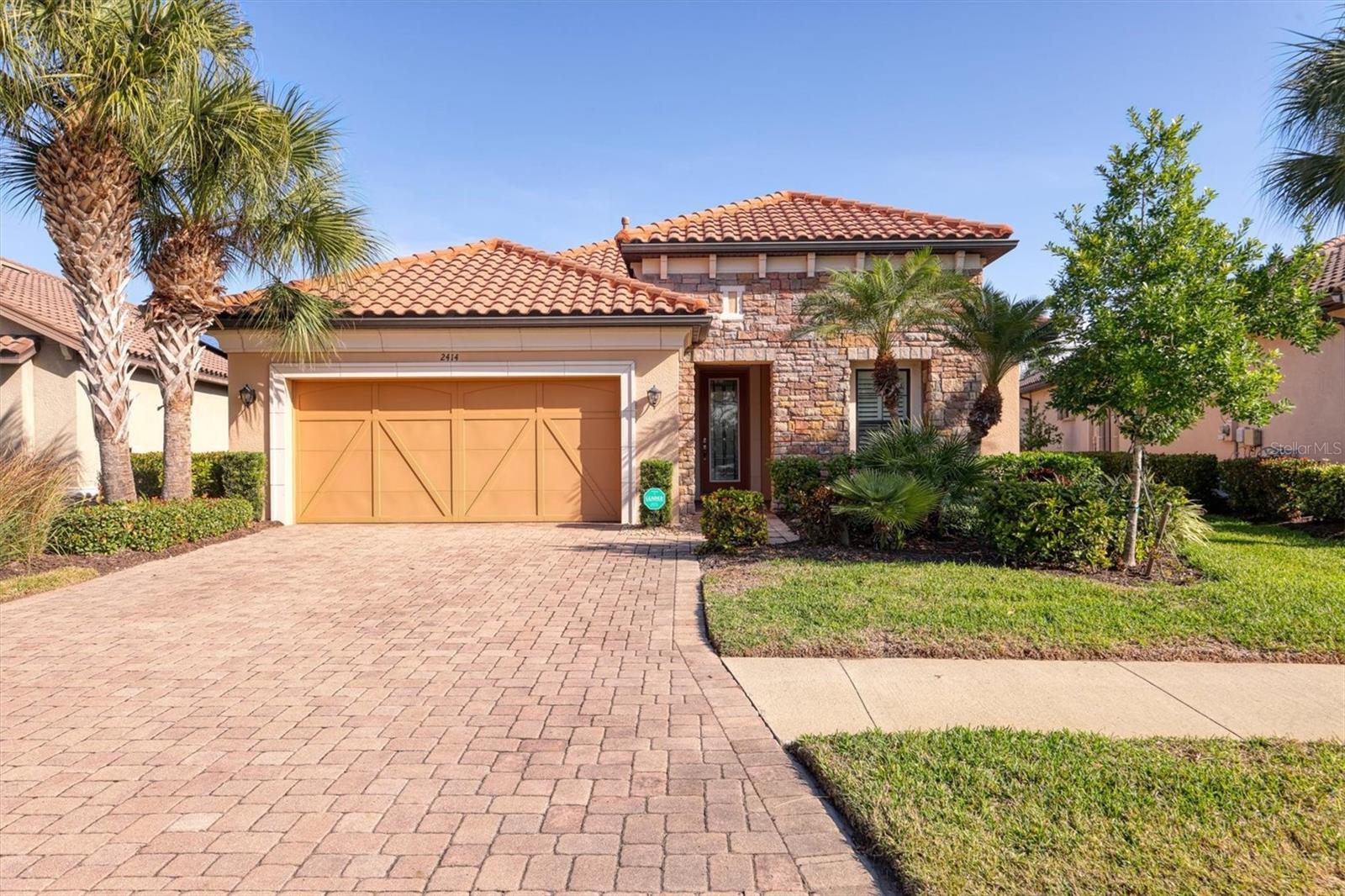 Photo of 2414 VACCARO DRIVE SARASOTA FL 34231