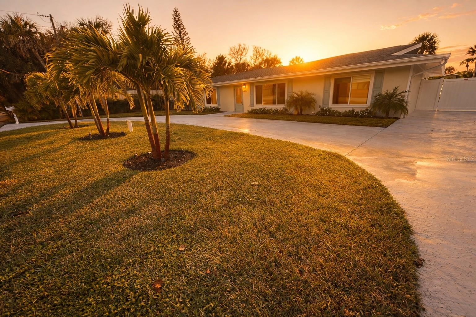 Photo of 4646 GLEASON AVENUE SARASOTA FL 34242