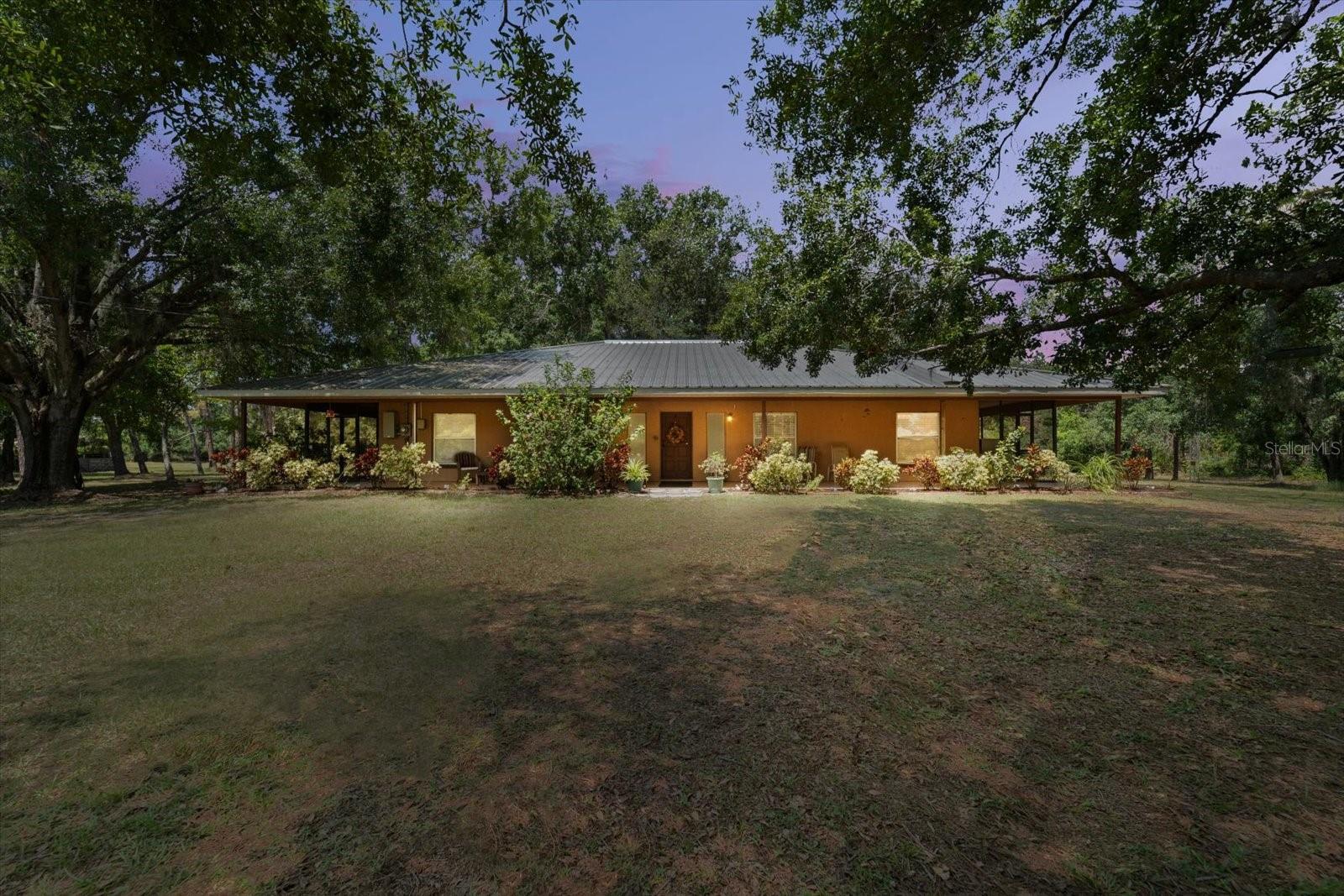 Photo of 13719 SEMINOLE TRAIL WIMAUMA FL 33598