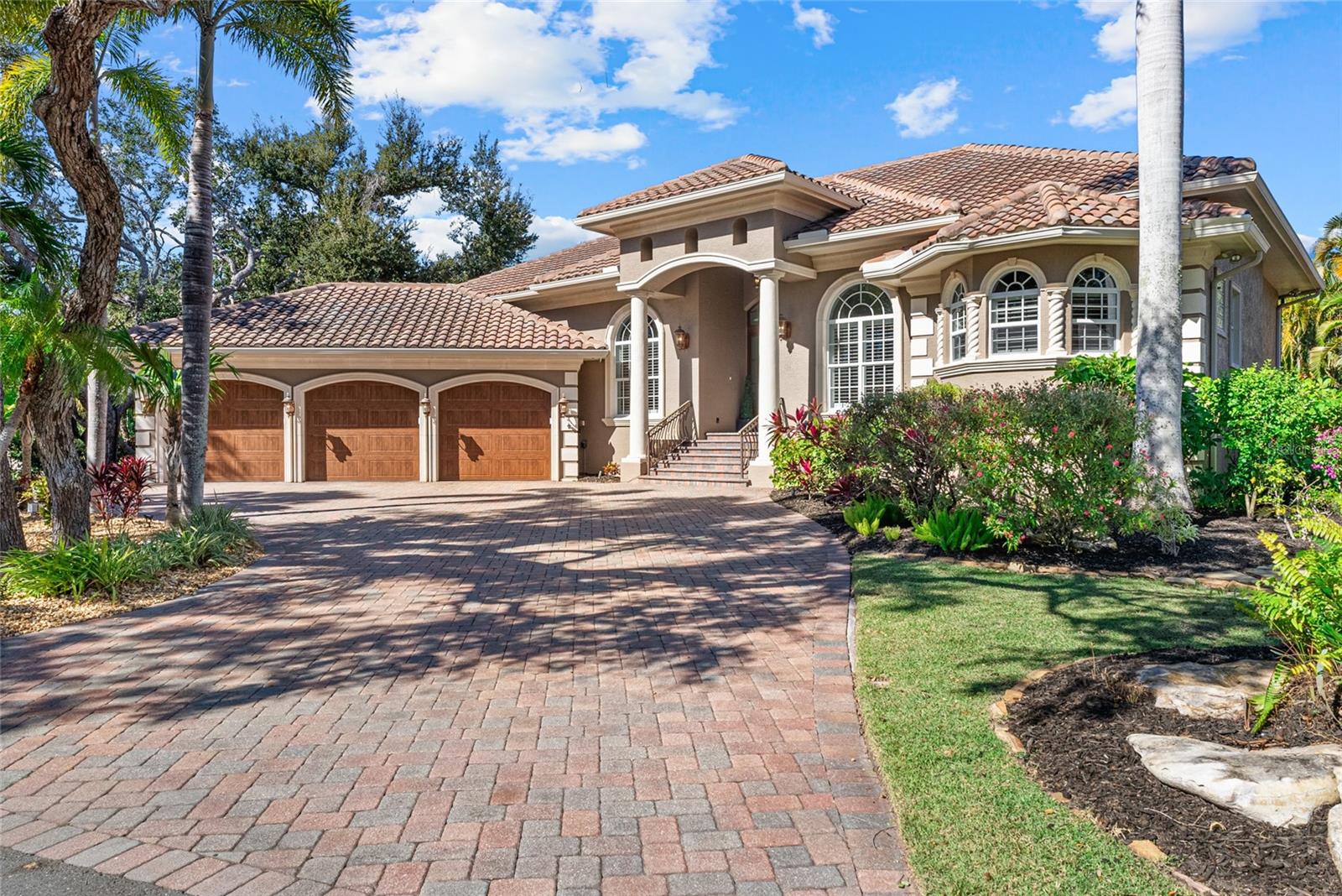 Photo of 611 TREMONT STREET SARASOTA FL 34242