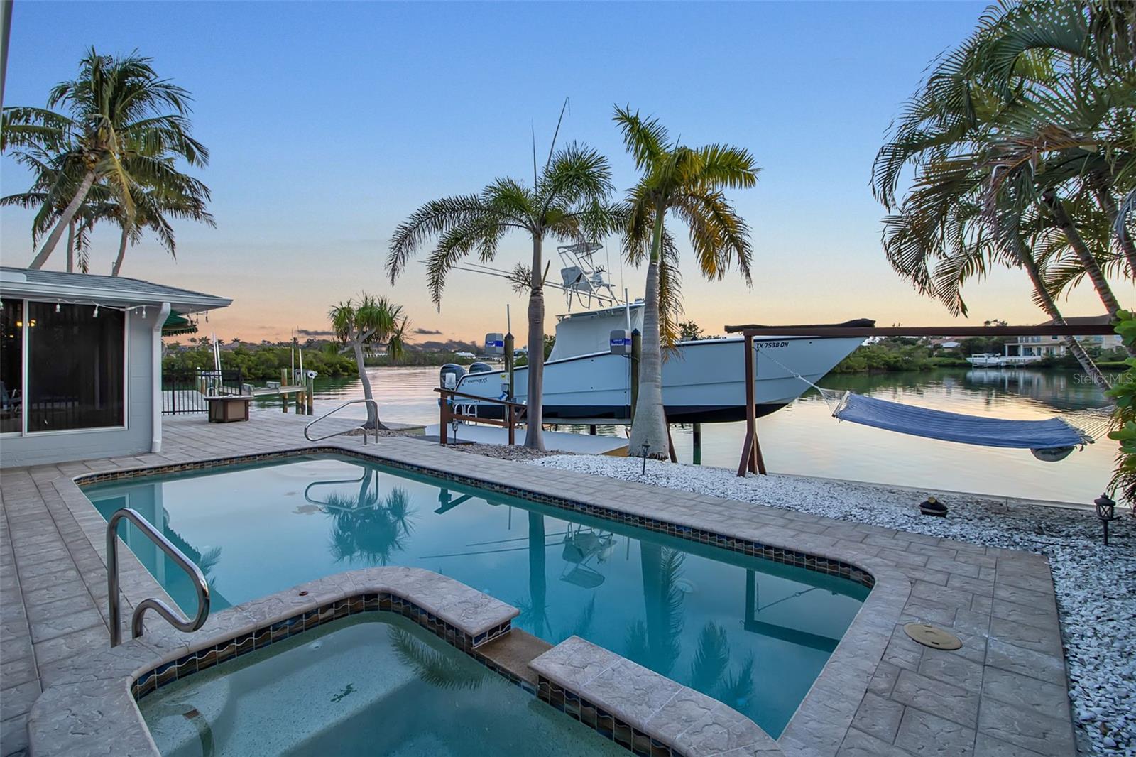 Photo of 922 CASEY COVE DRIVE NOKOMIS FL 34275