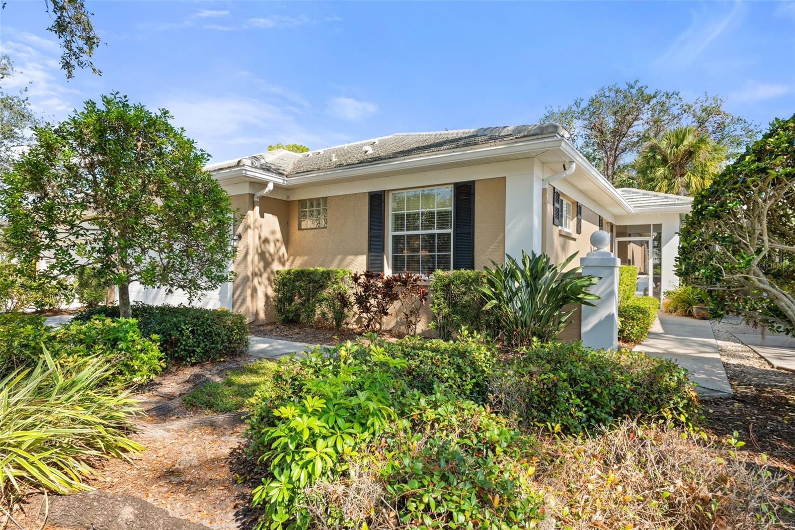 Photo of 905 BARCLAY COURT VENICE FL 34293