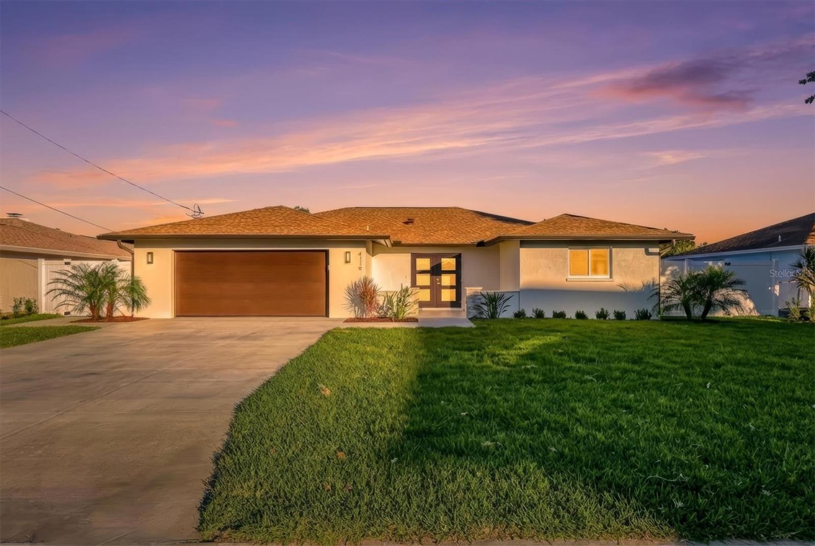 Photo of 4119 ROYAL PALM DRIVE BRADENTON FL 34210