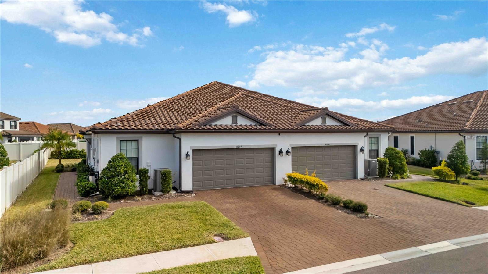 Photo of 10934 WENDOVER DRIVE PALMETTO FL 34221