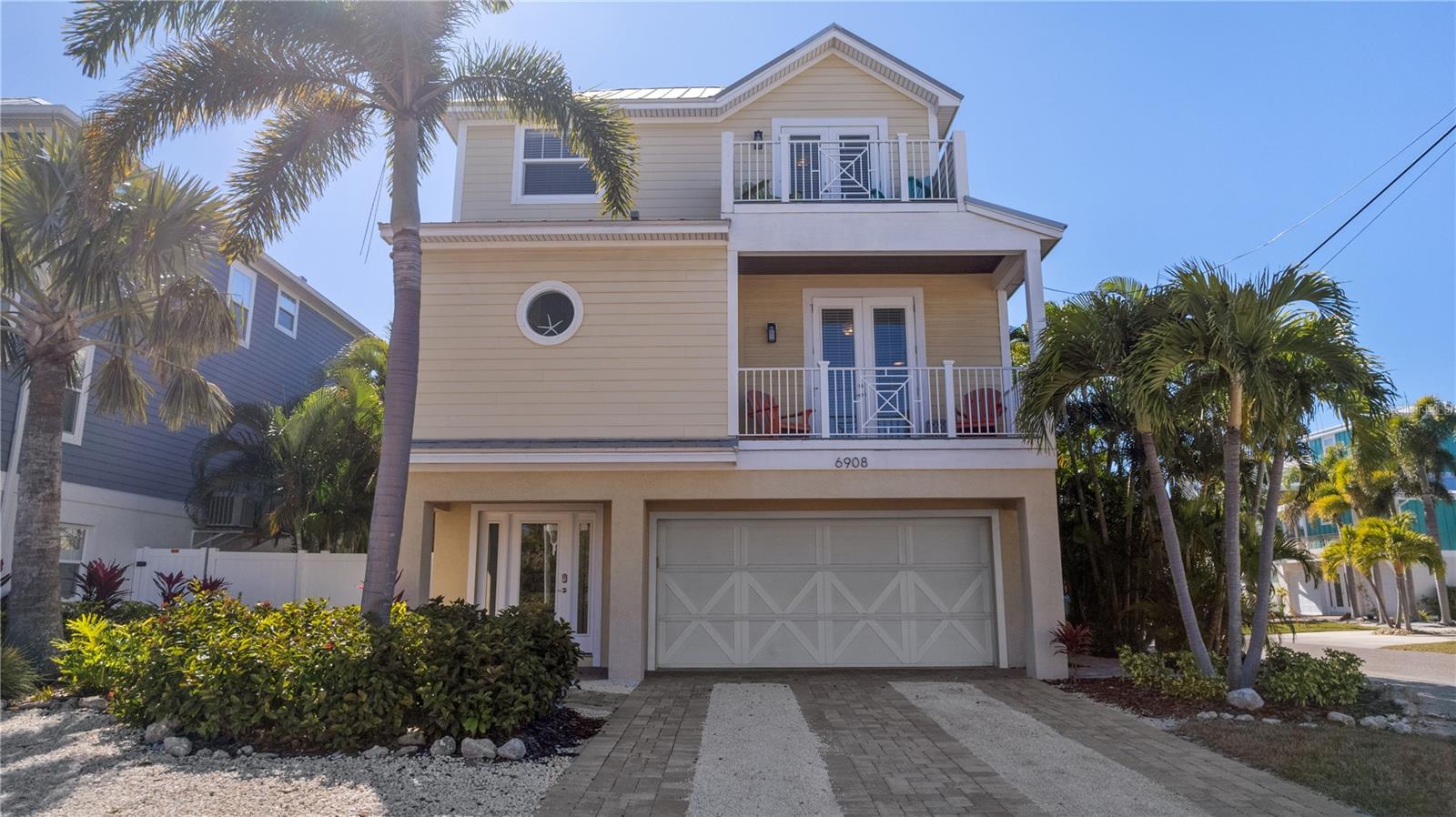 Photo of 6908 HOLMES BOULEVARD HOLMES BEACH FL 34217