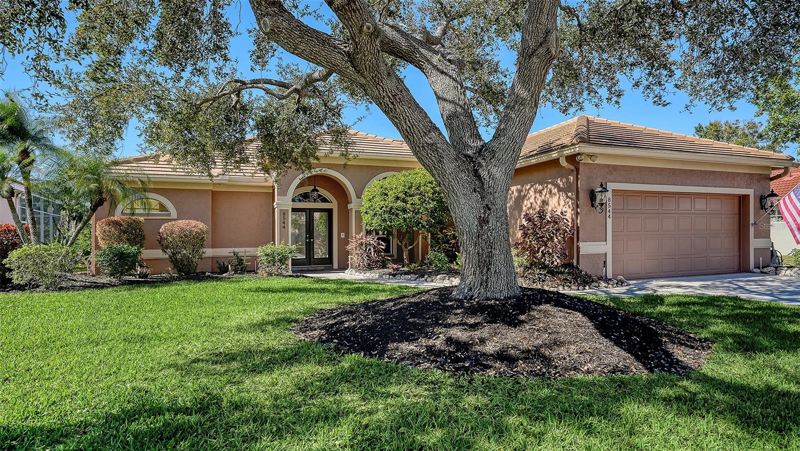 Photo of 8544 PARK SHORE LANE SARASOTA FL 34238