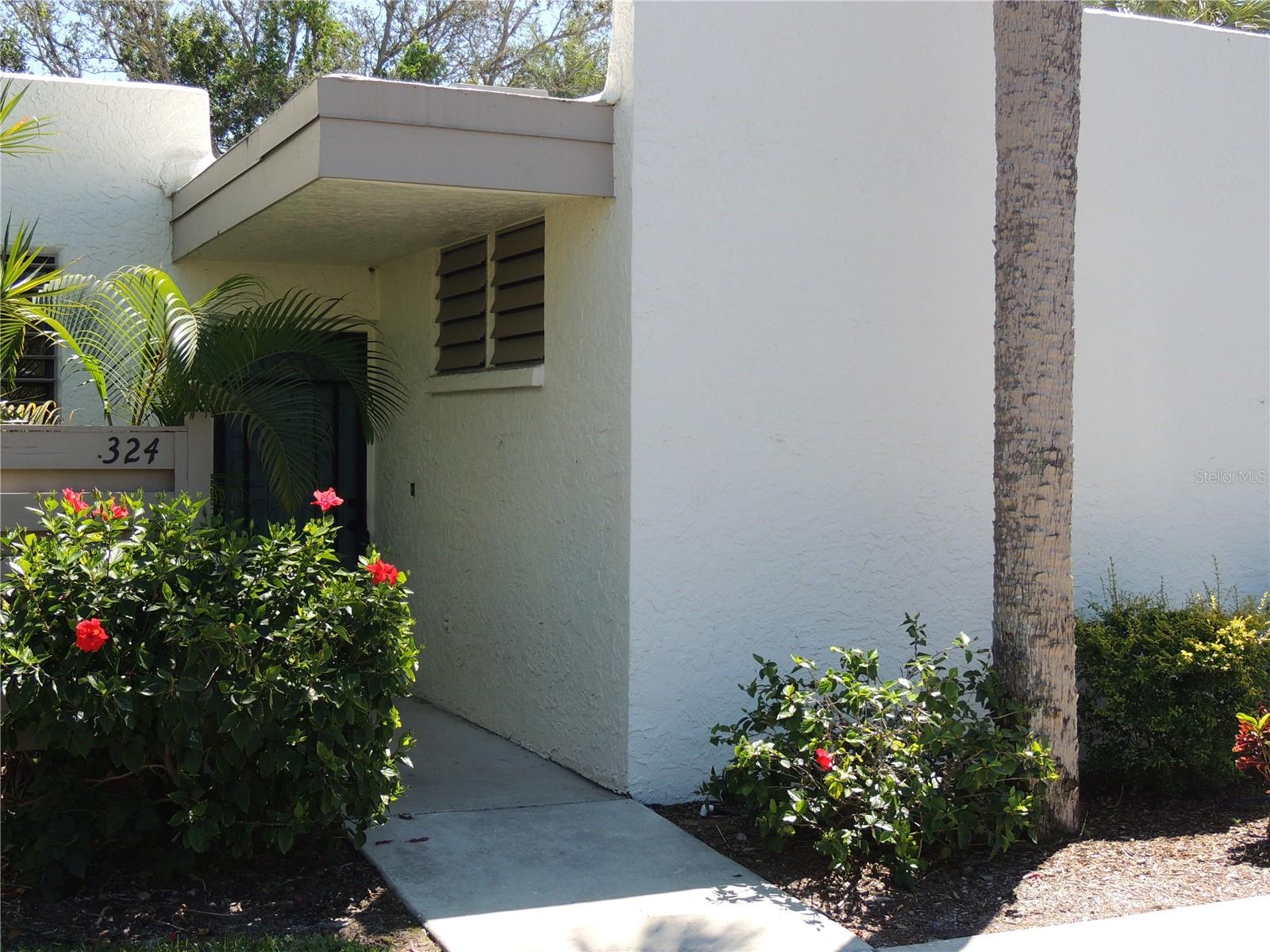 Photo of 324 TIMBERLAKE DRIVE #324 BRADENTON FL 34210