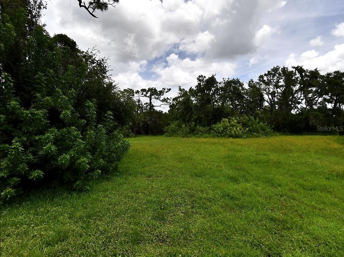 Photo of 410 BLUE GARDEN LANE OSPREY FL 34229
