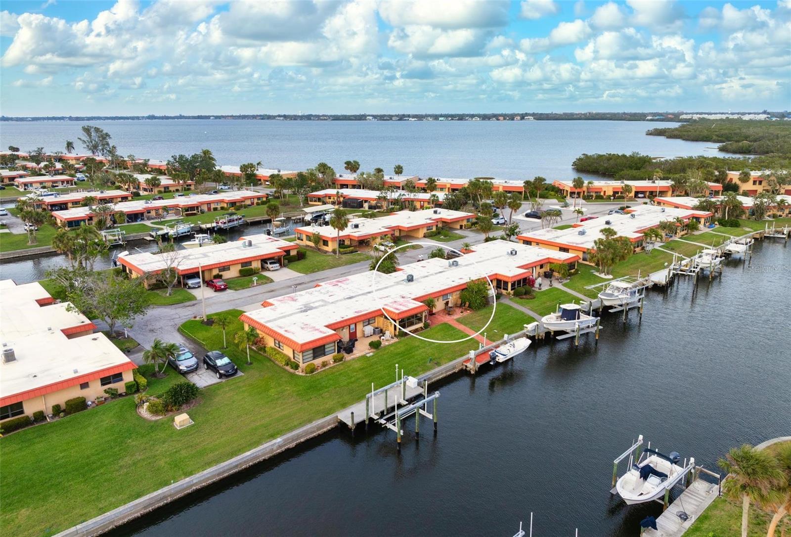 Photo of 9527 AZURE COVE BRADENTON FL 34210