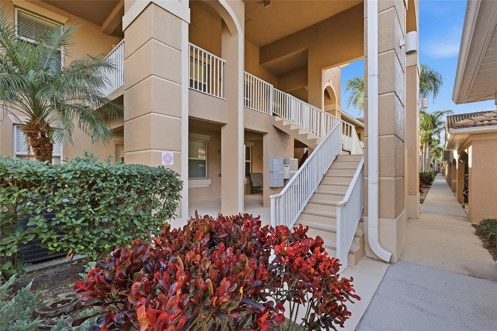 Photo of 803 FAIRWAYCOVE LANE #205 BRADENTON FL 34212