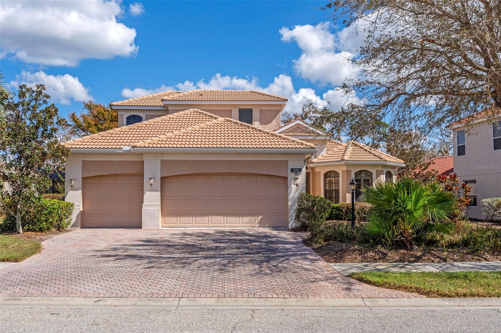 Photo of 650 CRANE PRAIRIE WAY OSPREY FL 34229