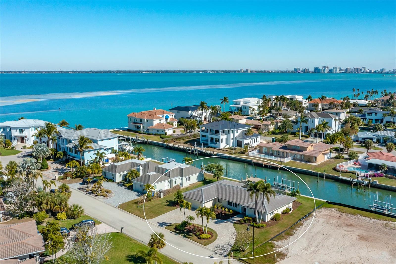 Photo of 548 GUNWALE LANE LONGBOAT KEY FL 34228