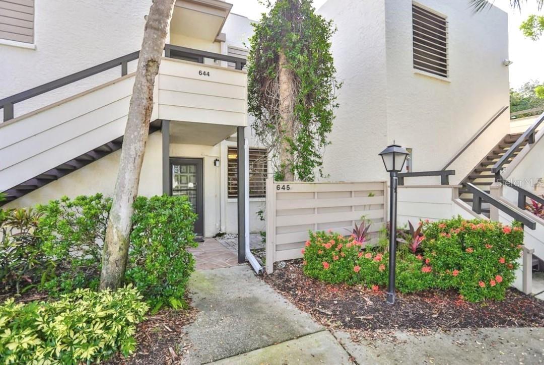Photo of 645 WOODLAWN DRIVE BRADENTON FL 34210