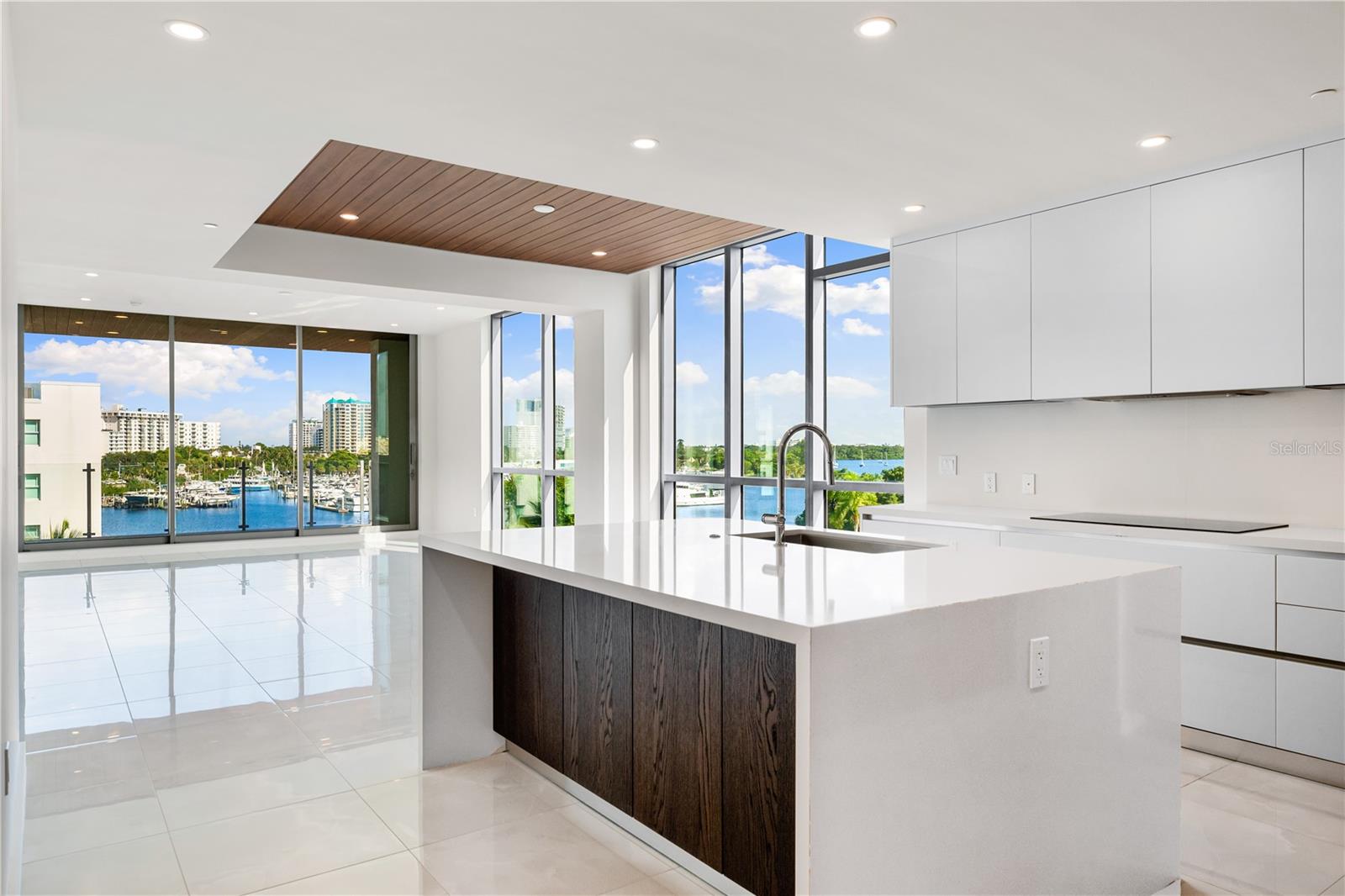 Photo of 111 GOLDEN GATE #403 SARASOTA FL 34236