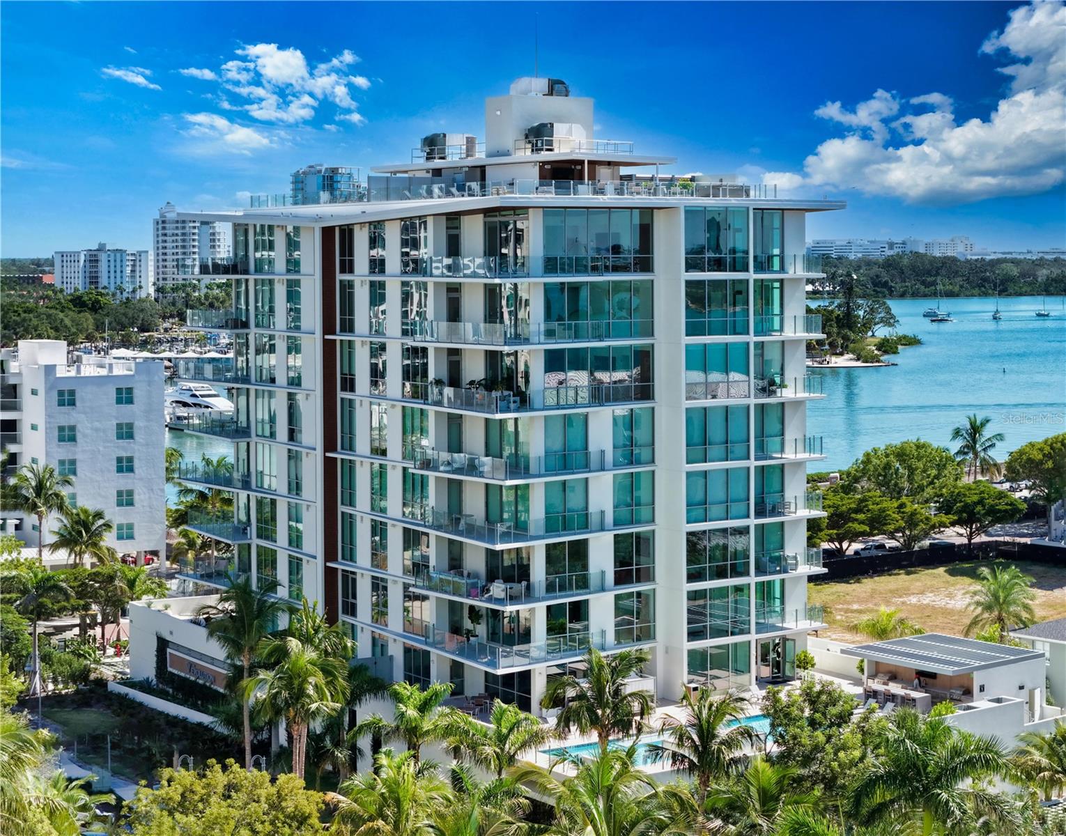 Photo of 111 GOLDEN GATE #403 SARASOTA FL 34236