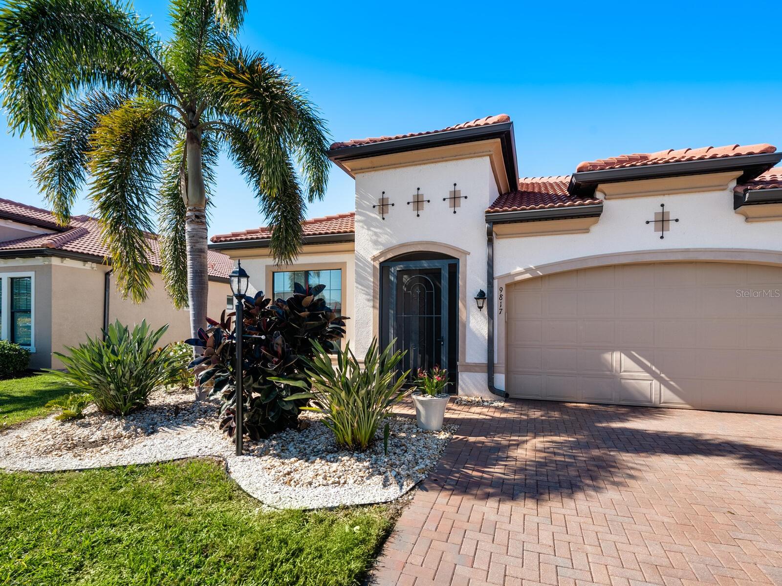 Photo of 9817 MARBELLA DRIVE BRADENTON FL 34211