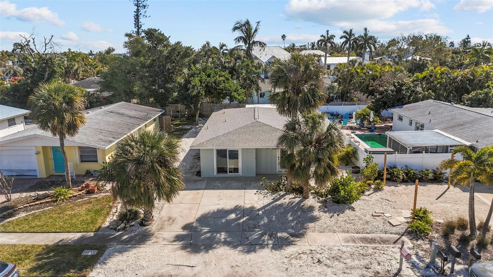 Photo of 690 FOX STREET LONGBOAT KEY FL 34228